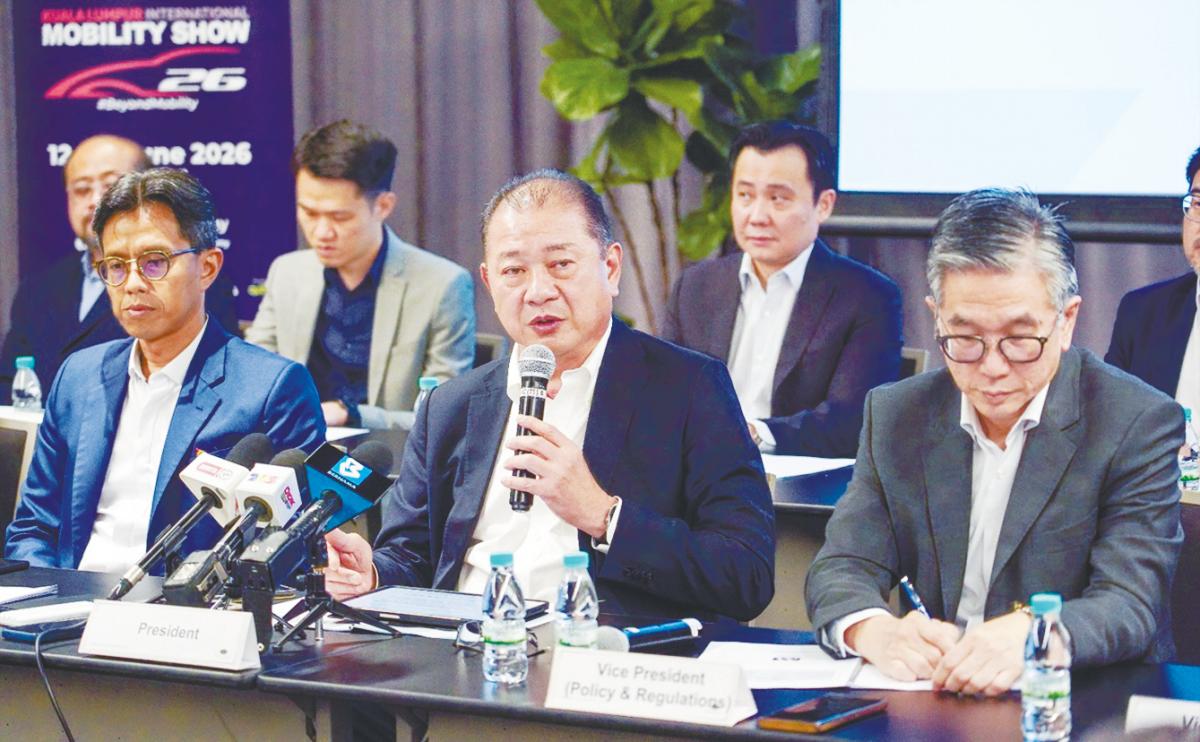 From left: MAA vice-president Sarly Adle Sarkum, Mohd Shamsor and vice-president Tan Keng Meng at the press conference to review the performance of motor traders and manufacturers for the first half of 2025. – AMIRUL SYAFIQ/THESUN