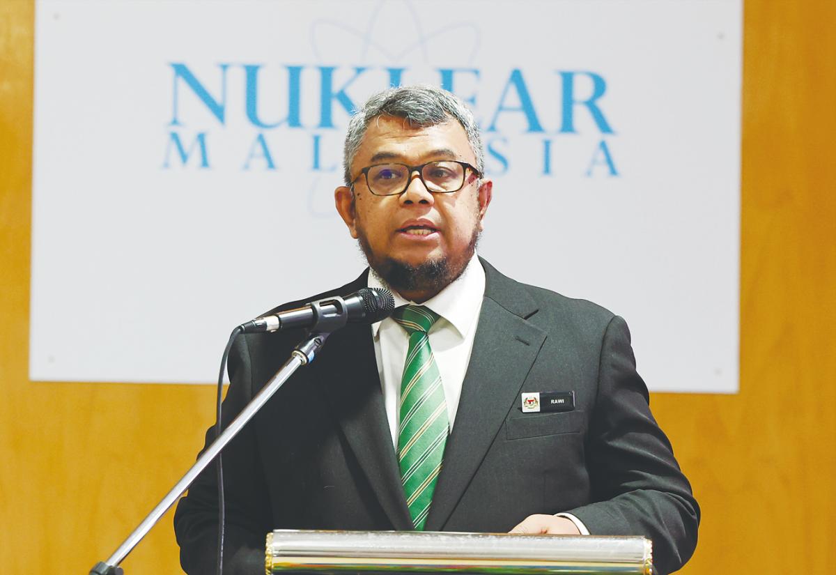 Dr Muhammad Rawi speaking at the launch of Malaysia Nuclear Innovation Day and the Technology Preview and Showcase 2025 in Bangi today. – Bernamapic