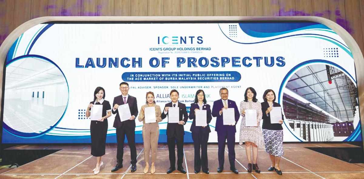 From left: iCents Group executive directors Tan Wei Ying and Foo Siang Leng, substantial shareholder Faye Khor Fei Yi, managing director Ir. Ts. Vincent Ong Mum Fei, independent non-executive chairperson Lim Bee Vian, Alliance Islamic Bank Bhd CEO Rizal IL-Ehzan Fadil Azim, Alliance Bank Malaysia Bhd group chief corporate &amp; institutional banking officer Teoh Chu Lin, and Alliance Islamic Bank Bhd head/senior vice-president, coverage &amp; origination of Islamic capital markets Lim Shueh Li.