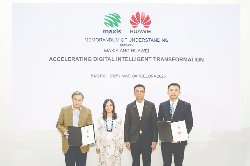 From left: Goh, Teo, Malaysian Communications and Multimedia Commission member Datuk Seri Dr Chee Hong Leong, and Sun at the Mobile World Congress 2025 in Barcelona.