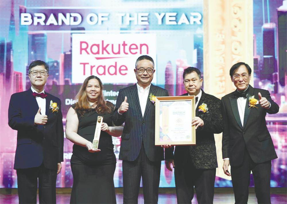 From left: BrandLaureate adviser Prof Dr Uchol Kim, Rakuten Trade deputy CMO Tracy Anne Leong, Mise, Tengku Datuk Dr Hishamuddin Zaizi Tengku Bendahara Azman Shah Al-Haj, and BrandLaureate world president Prof Dr KK Johan.