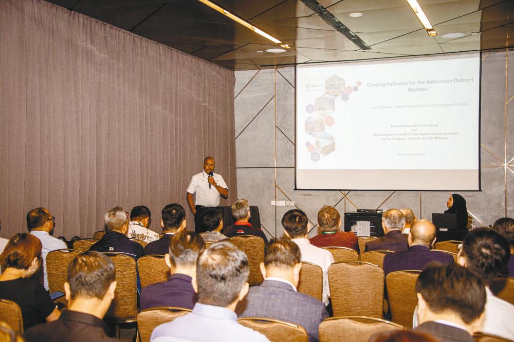 Johor Port key business account, container terminal, general manager Dinesh Shanker conducting a pesentation at the roadshow.