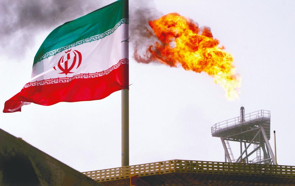 Washington plans to use its naval forces massed around Iran to interdict Tehran’s oil exports. – Reuterspix