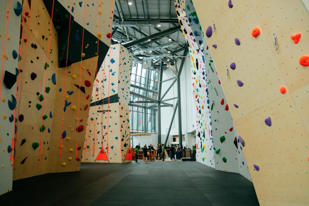 Camp5 KL East Mall offers a diverse array of climbing options. $!Camp5 KL East Mall offers a diverse array of climbing options.