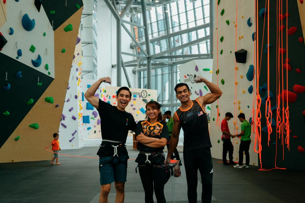 (From left) Taqiuddin, Tia and Mohd Redha. $!(From left) Taqiuddin, Tia and Mohd Redha.