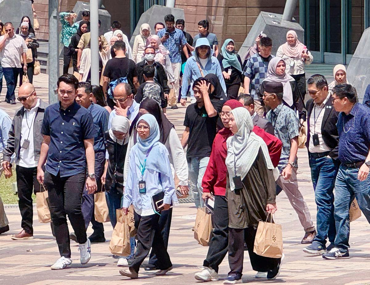 Malaysia’s middle-income squeeze is driven not only by rising costs but by corruption and inefficiency that bleed the economy of growth potential. - ADAM AMIR HAMZAH / THESUN