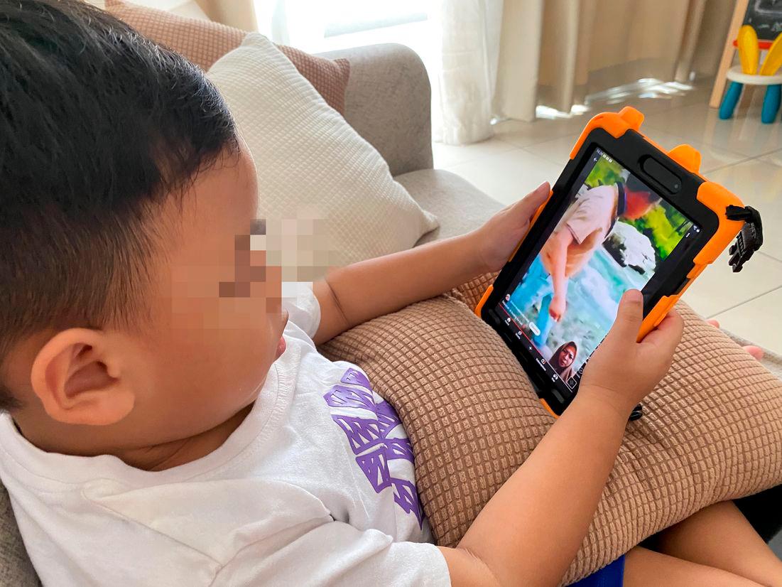 PROTECTING YOUNG MINDS ONLINE ... Government mulls ban on social media accounts for children under 13. –AMIRUL SYAFIQ/THESUN