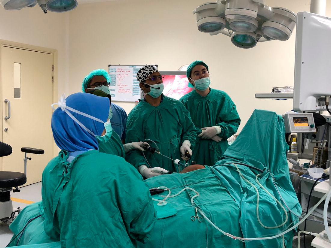 The exodus of medical professionals to Singapore has raised concerns over Malaysia’s ability to retain skilled doctors and specialists. – BERNAMAPIC