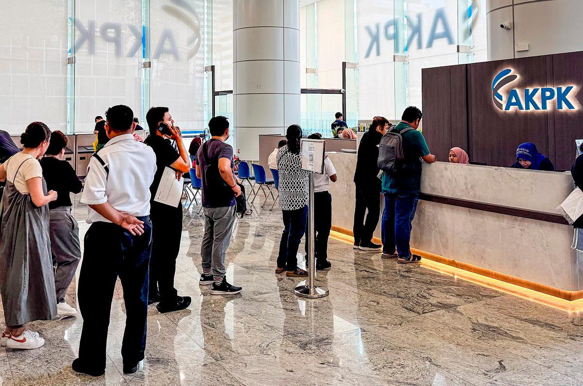 Many people are unaware of the options available to deal with debts, such as making withdrawals from their Employees Provident Fund to settle part of their housing loans. – ADAM AMIR HAMZAH/THESUN