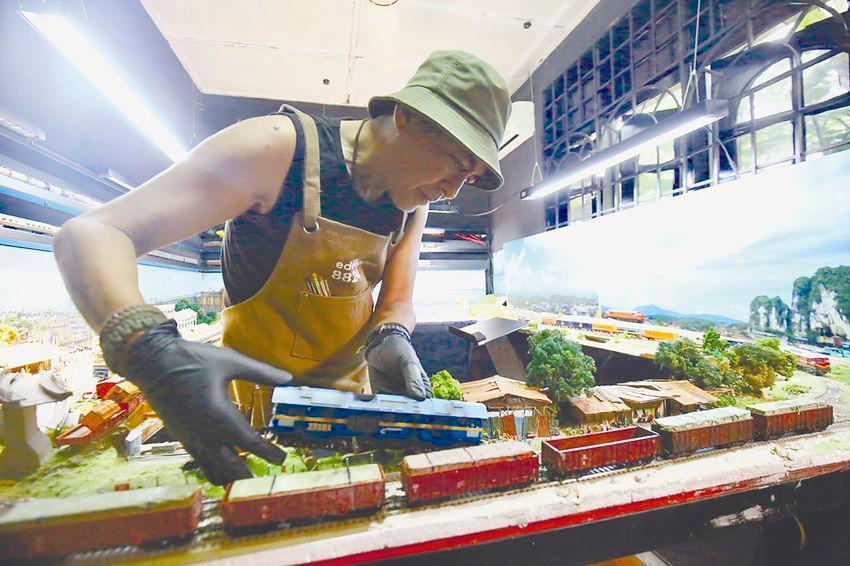 Lifelike diorama project driven by passion for trains