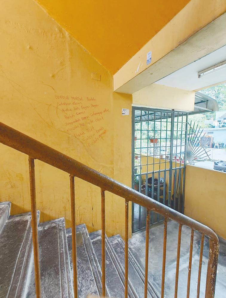 Offence to obstruct escape routes: Fire Dept