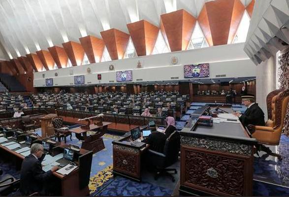 Dewan Rakyat records condolences over passing of Paduka Ayahanda Sultan Ahmad Shah