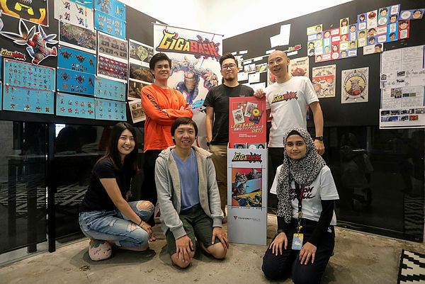 Puchong, Nov 29, 2019, Interview Passion Republic , From Left (front) Ying Zhi Chu, Sia Ding Shen and Siti Balqis.