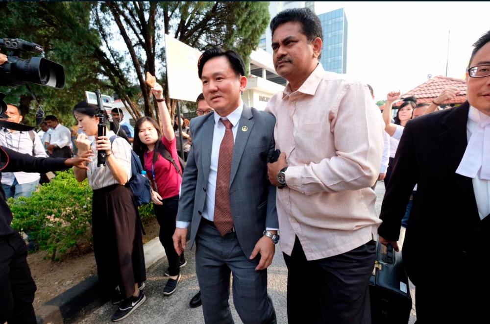 Perak Executive Council chairman Paul Yong Choo Kiong, arrives at the Ipoh sessions court, on Aug 23, 2019. — Bernama