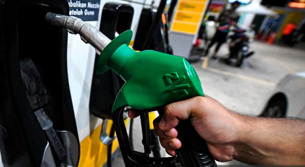 The government is likely to announce measures to channel fuel subsidies to targeted groups. – Bernamapic