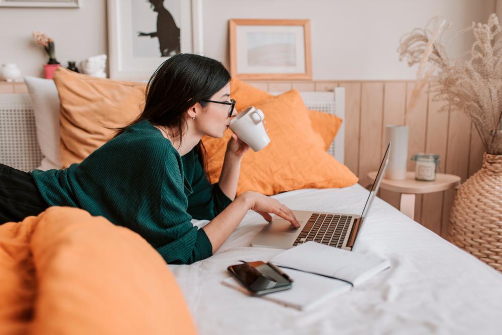 Binging creates a natural sense of enjoyment and can also help viewers to relax and relieve their stress. – PEXELS