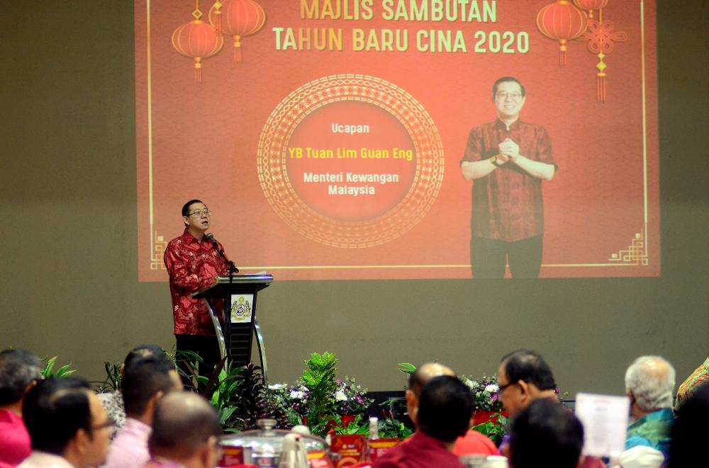 Finance Minister Lim Guan Eng gives a speech at the Penang Royal Malaysian Customs Department’s 2020 Chinese New Year Open House celebration in Butterworth today. - Bernama