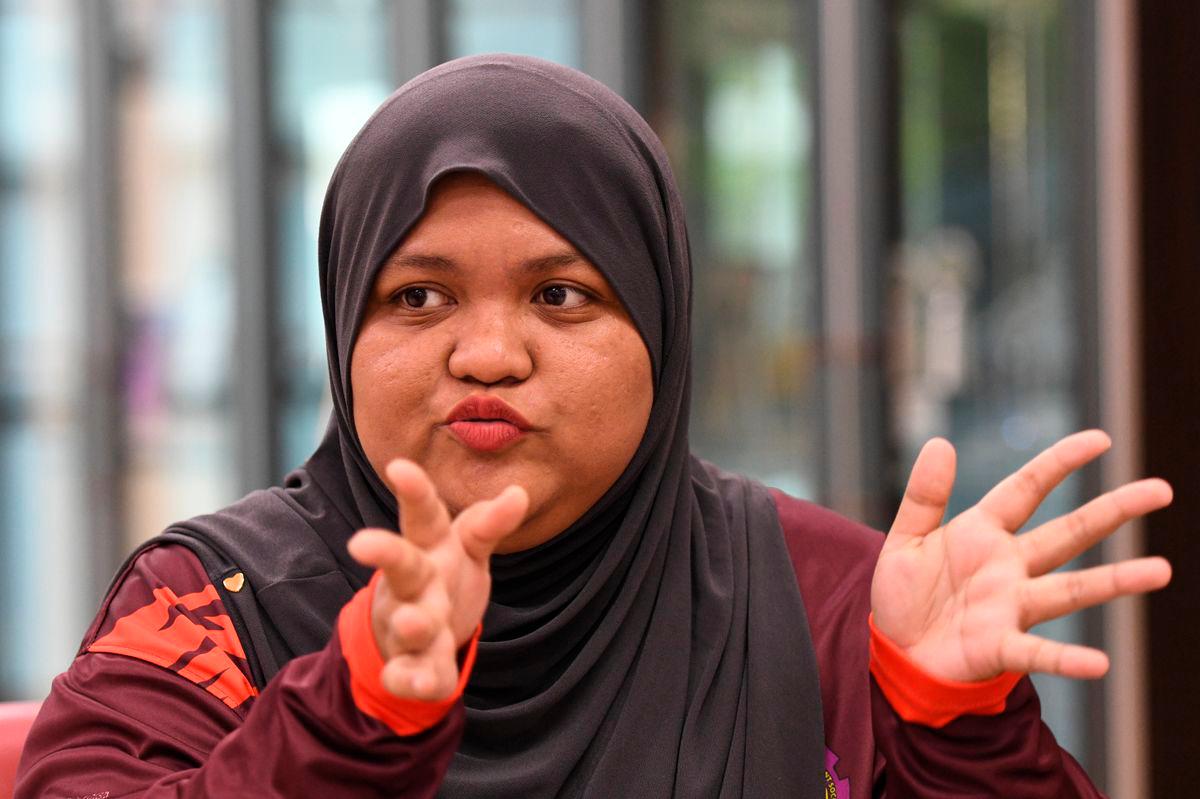 Penuntut Universiti Teknologi MARA (UiTM) Nur Basiroh Mohd Rahim, 26, memuji usaha UiTM mewujudkan Dapur Hal Ehwal Pelajar (Dapur HEP) bagi membantu dalam menjimatkan makanan harian pelajar - BERNAMA