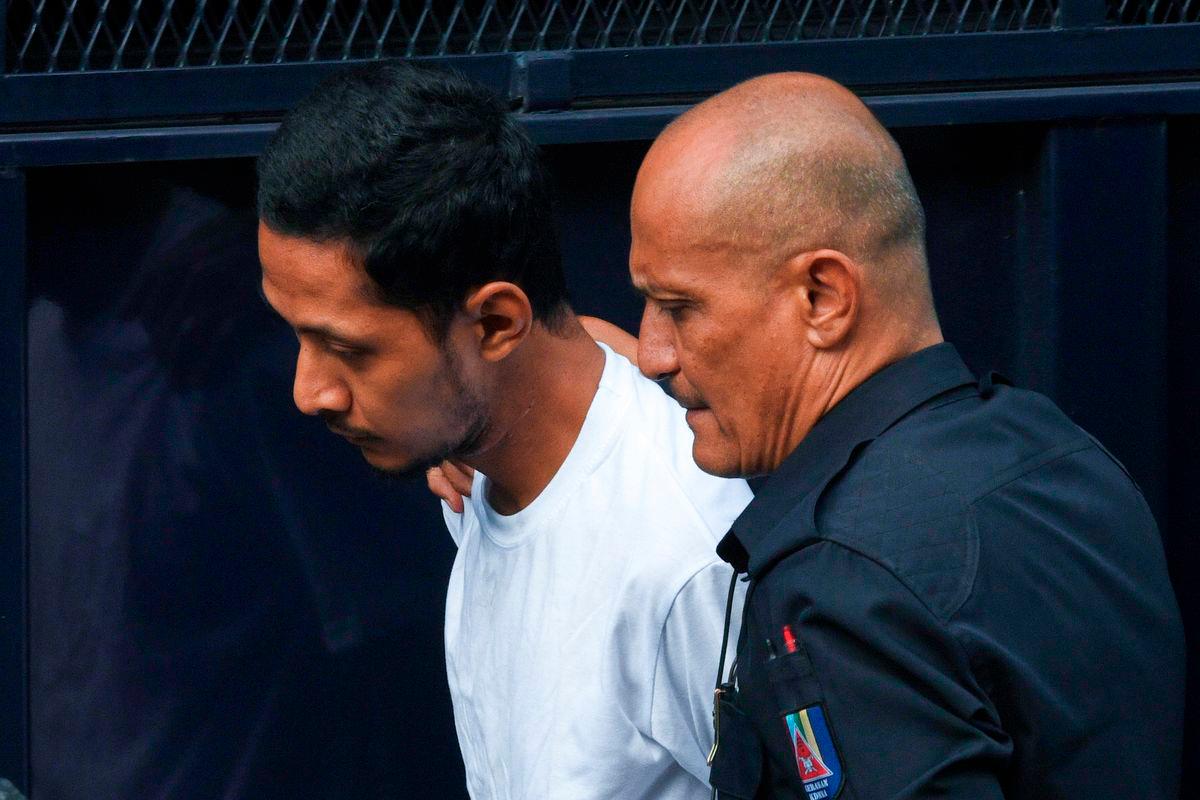 Muhammad Nazmi Izzuddin Muhamad Zubairi, a 30-year-old teacher, who was charged with slashing his wife with a knife last month, has been ordered by the Sessions Court here today to undergo a mental evaluation at Hospital Bahagia Ulu Kinta (HBUK), Ipoh. – BERNAMA