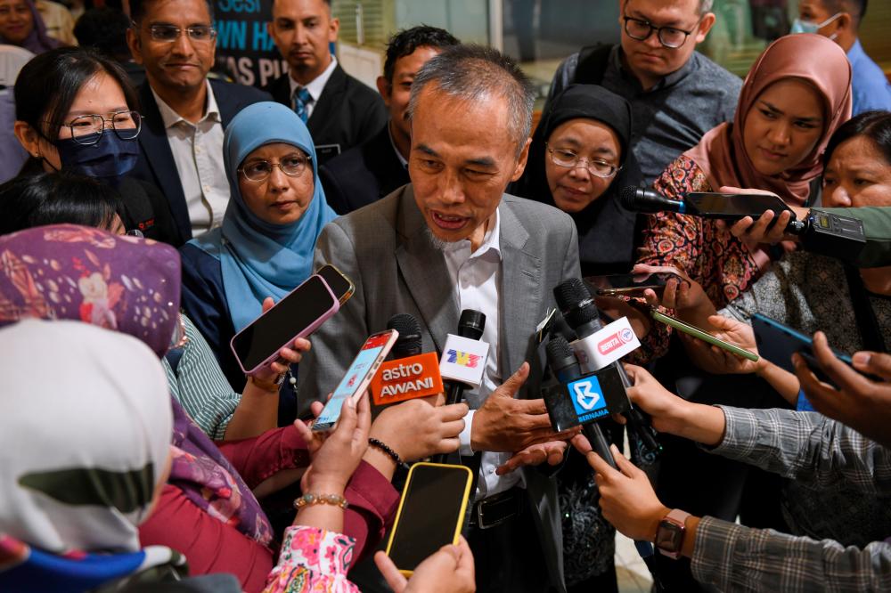 GEORGE TOWN, May 2 -- Director General of Health Datuk Dr Muhammad Radzi Abu Hassan held a press conference after attending the Town Hall Session of the Health White Paper at the North Zone level at Dewan Sri Pinang, today. BERNAMAPIX