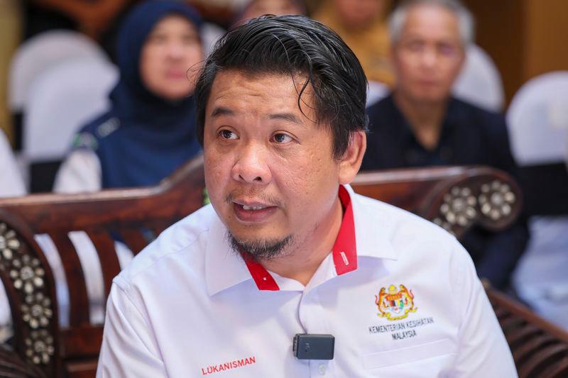 Timbalan Menteri Kesihatan Lukanisman Awang Sauni - fotoBERNAMA