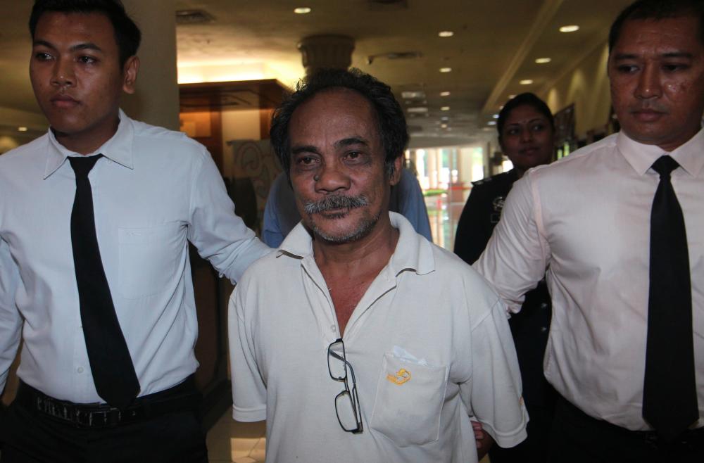A Felda settler pleaded not guilty at the magistrate’s court in Kuantan yesterday, on three counts of offering non-existent palm oil investments amounting to RM45,000 from October last year. - Bernama
