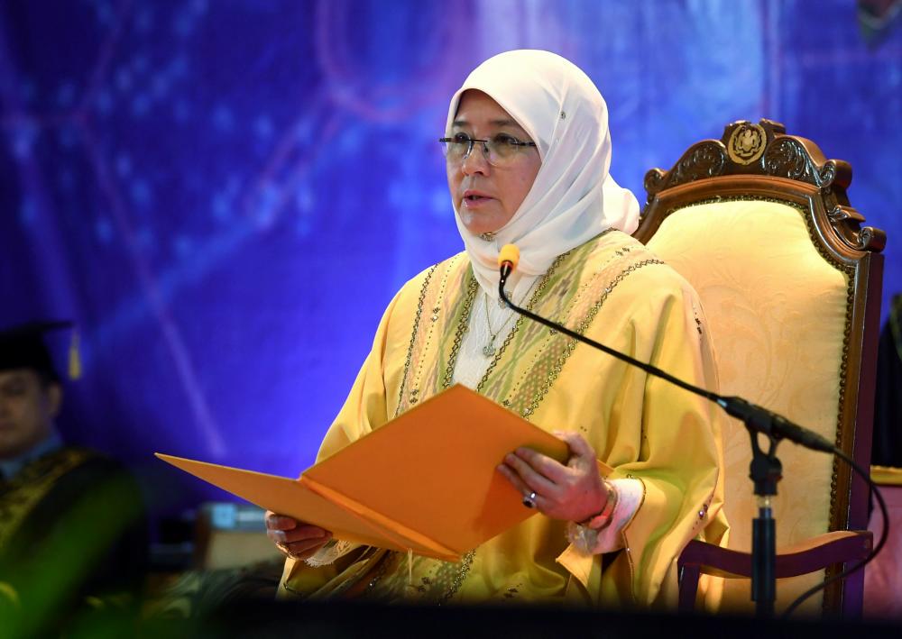 Raja Permaisuri Agong Tunku Azizah Aminah Maimunah Iskandariah.