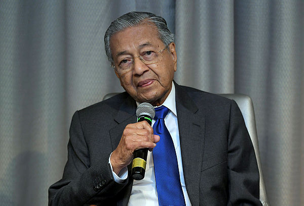 Prime Minister Tun Dr Mahathir Mohamad during a press conference on his three-day visit to the Philippines in Manila on March 8, 2019. — Bernama