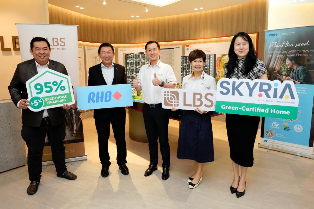 From left - RHB Banking Group Head of Alternate Sales Channel Vincent Tan Yee Wee, Ng, with LBS Bina Group Bhd CEO Datuk Wira Joey Lim Hock Guan, executive director Datuk Cynthia Lim Mooi Pang and RHB Banking Group homeowner squad lead Christine Wong Sze Pin at the event commemorating the partnership.