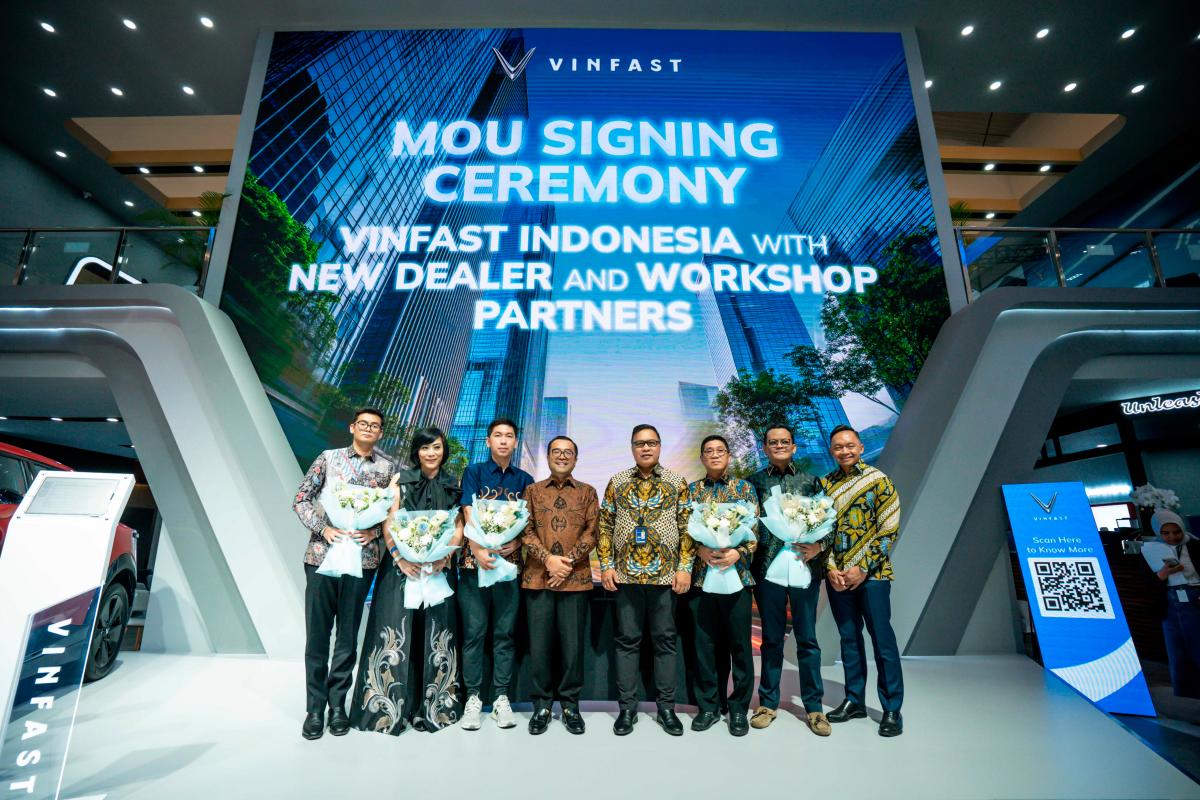 VinFast Indonesia Signs Partnership with New Dealers at GIIAS 2025, Expanding Showroom Network Nationwide.