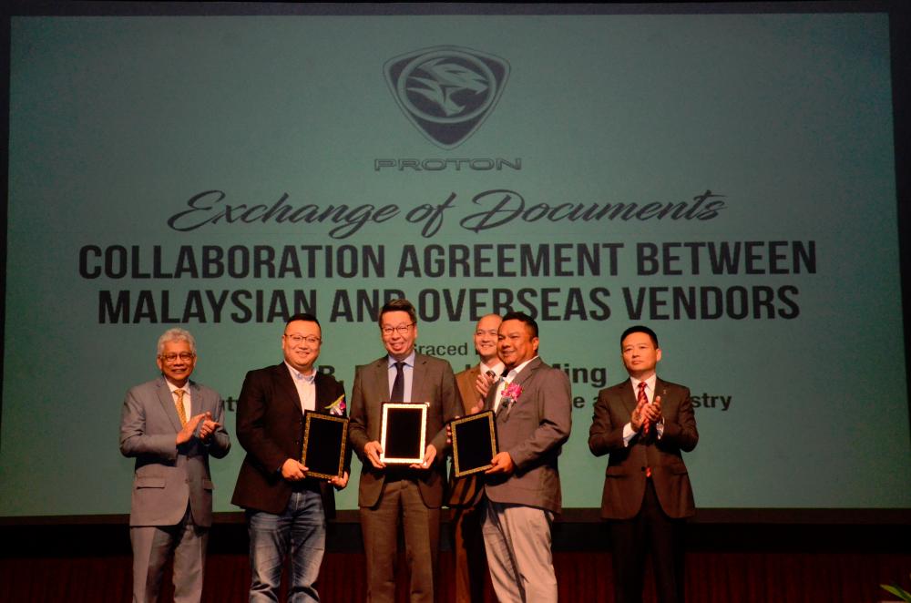 From left: Proton deputy CEO Datuk Radzaif Mohamed, ECARX vice-president Li Pu, Proton marketing director Cheng Seng Fook, Ong, Altel Communications Sdn Bhd CEO Mohamed Rozaidi Md Sharif and Li during the collaboration agreement exchange.*ECARX is a “strategically invested and independently operated technology innovation company of Geely Group”.