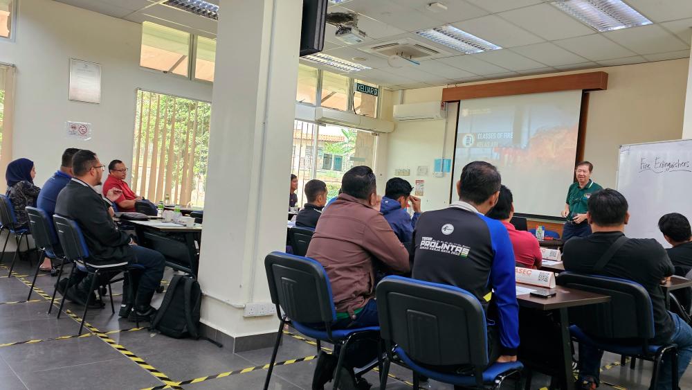 Empowering safety begins here: Mr Chin, Head of Training , sets the opening tone at a Prolintas training session. $!Empowering safety begins here: Mr Chin, Head of Training , sets the opening tone at a Prolintas training session.