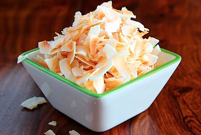 $!Coconut chips are crunchy and rich in fibre and healthy fats. – PINTERESTPIC