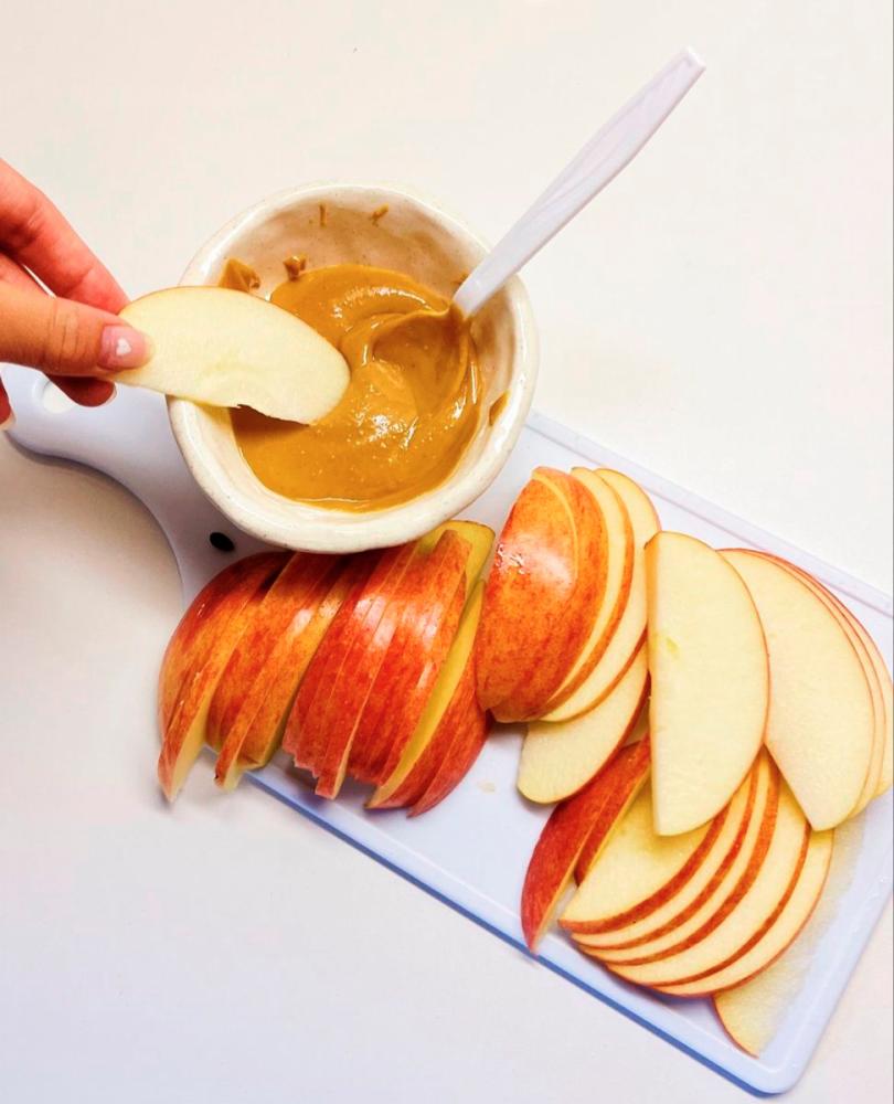 $!Fresh apple slices complemented by creamy peanut butter. – PINTERESTPIC