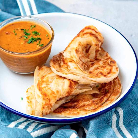 $!Indian-origin roti canai has become a Malaysian staple. – pics from PINTEREST