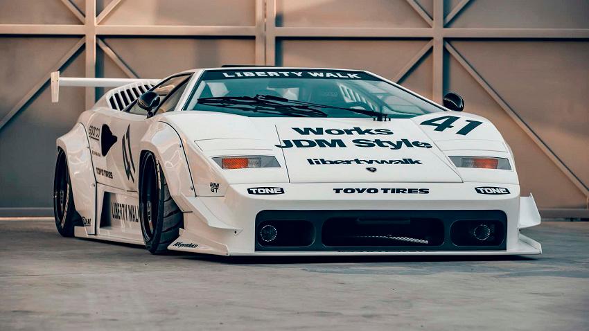 Liberty Walk Unveils Crazy Widebody Lamborghini Countach