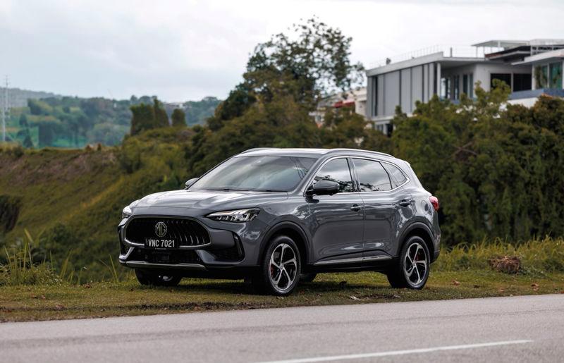 SAIC Motor Malaysia announces official pricing for the new MG HS SUV Standard, Lux variants