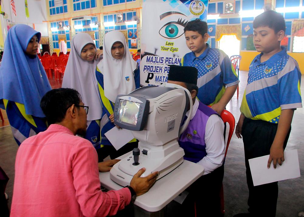 1,200 Murid B40 Di Perak Bakal Terima Cermin Mata Percuma