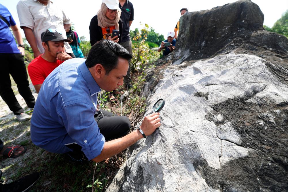 - fotoBERNAMA