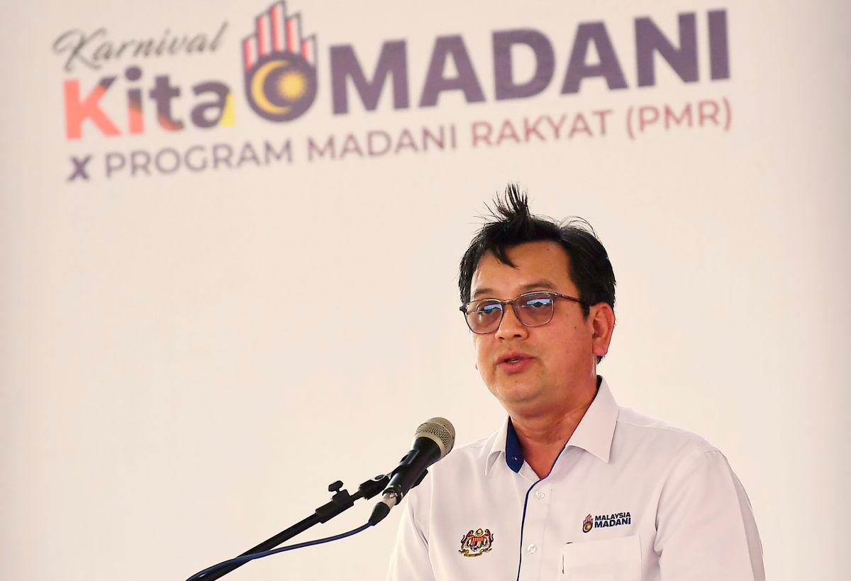 Timbalan Ketua Setiausaha (Komunikasi Strategik dan Industri Kreatif), Kementerian Komunikasi Nik Kamaruzaman Nik Husin berucap pada Karnival Kita MADANI X Program MADANI Rakyat Negeri Perak di Arena Square Taman Samudera hari ini.BERNAMApixs