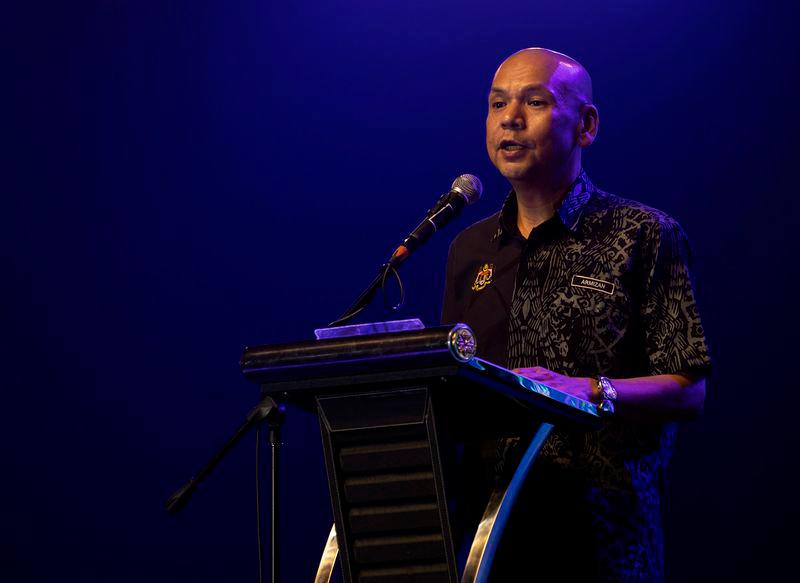 Menteri Perdagangan Dalam Negeri dan Kos Sara Hidup Datuk Armizan Mohd Ali - fotoBERNAMA
