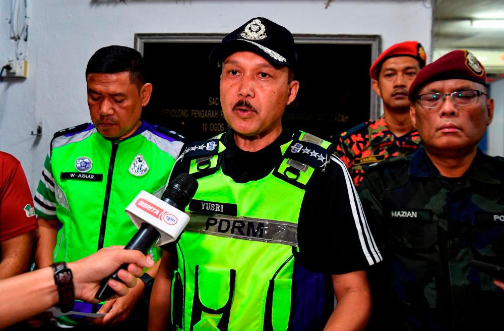 Ketua Polis Perak Datuk Mohd Yusri Hassan Basri (tengah). fotoBERNAMA