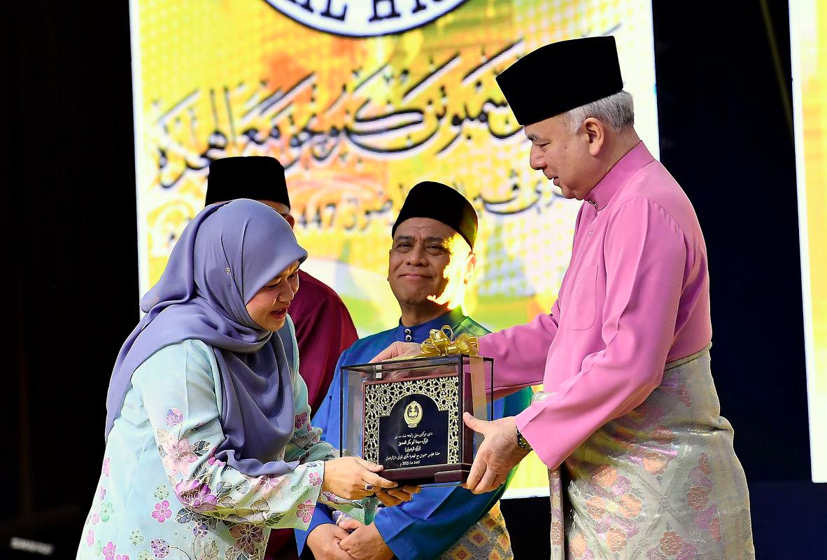 Bernamapix