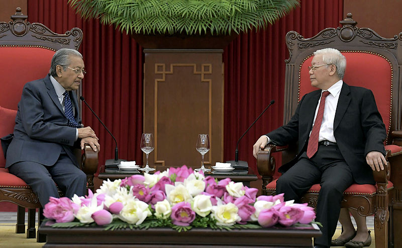 Prime Minister Tun Dr Mahathir Mohamad during his meet with the President of Vietnam, Nguyen Phu Trong, on Aug 28, 2019. — Bernama