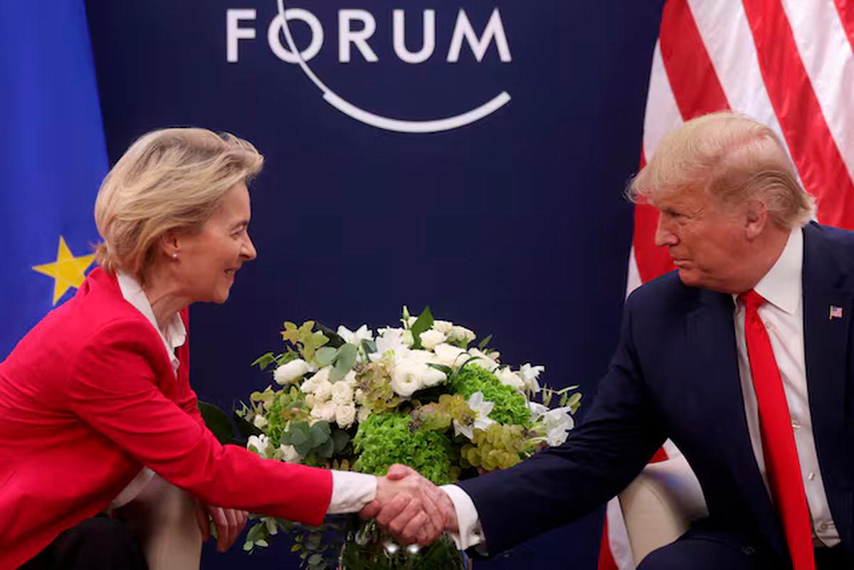 U.S. President Donald Trump attends a bilateral meeting with European Commission President Ursula von der Leyen during the 50th World Economic Forum (WEF) annual meeting in Davos, Switzerland, January 21, 2020. REUTERS/Jonathan Ernst/File Photo