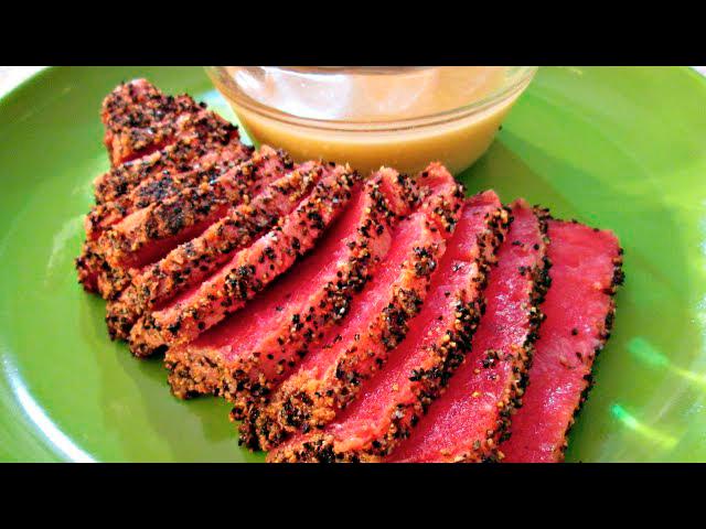 $!The subtle heat from pink peppercorns enhances the natural flavour of a seared tuna. – PIC FROM YOUTUBE@POORMANGOURMETKITCHEN