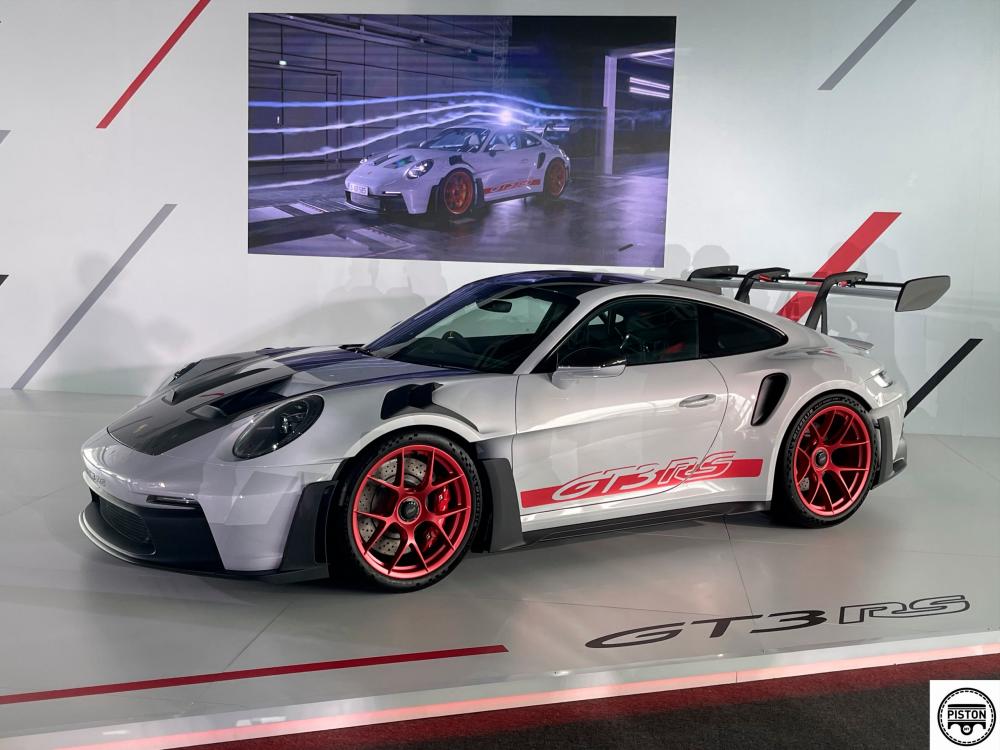 New Porsche 911 ST: first look at GT3-derived lightweight special