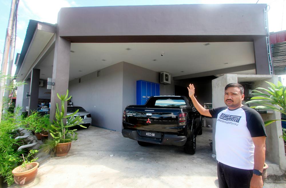 The owner of a house without windows, Mohammad Hanif Allah Pitchay, 42, shows his house during a recent Bernama visit to his home in Taman Koperasi, Kangar. - Bernama