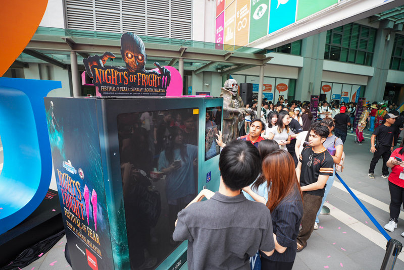 $!Students lined up to test their luck with the Mystery Blind Box at Sunway University’s exclusive vending machine.