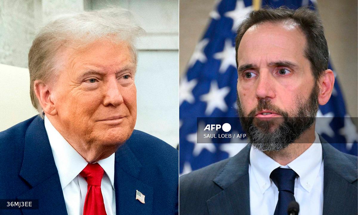 (COMBO) This combination of pictures created on November 14, 2024 shows US President-elect Donald Trump on November 13, 2024, and Special Counsel Jack Smith on June 9, 2023. - A US appeals court on November 14, 2024 granted a request by Special Counsel Jack Smith to pause the case against Donald Trump for mishandling classified documents after leaving the White House. - SAUL LOEB and Mandel NGAN / AFP